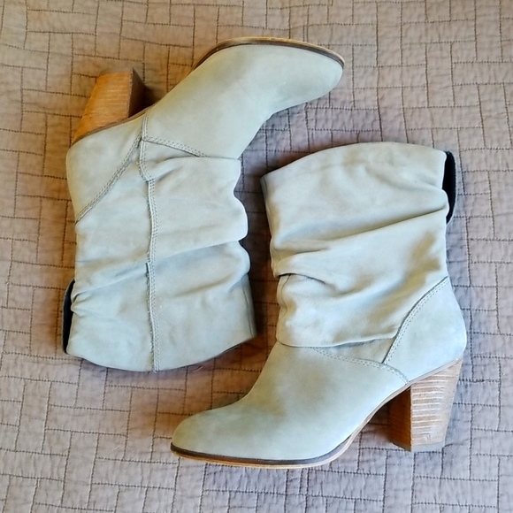 Aldo Shoes - Gray Aldo suede leather booties size 8.5